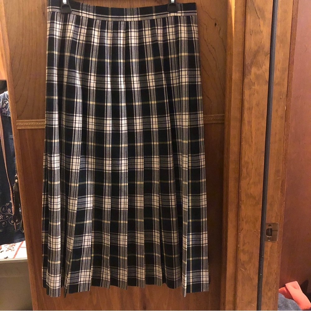 Talbots Pleated Wrap Skirt 10P Tartan Plaid Wool with Pin